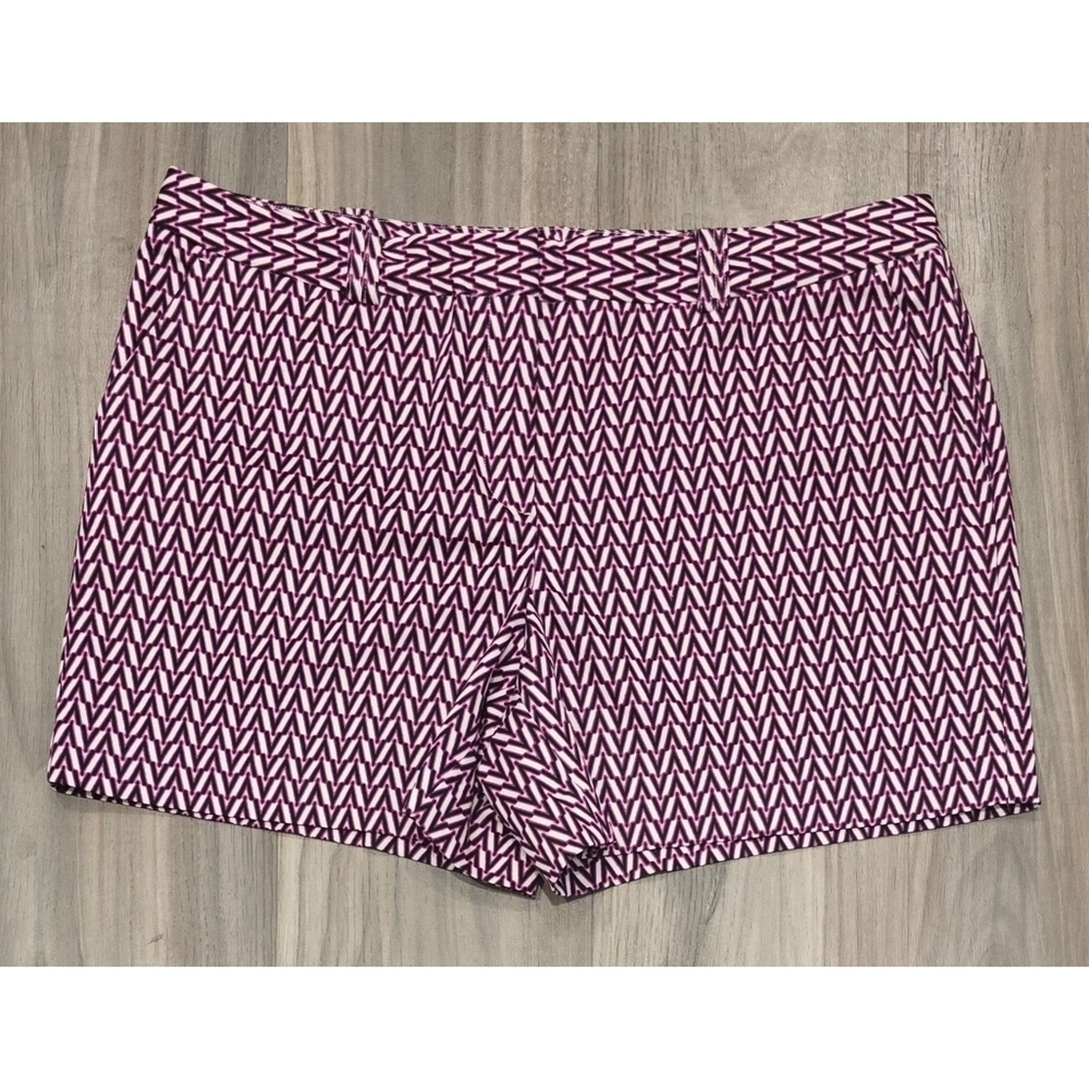 Chic Worthington Women's Modern Fit Shorts Stylish & Comfortable for All Seasons